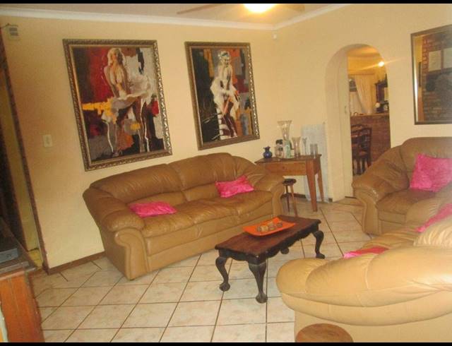 4 BEDROOM HOUSE SOLD IN DORANDIA